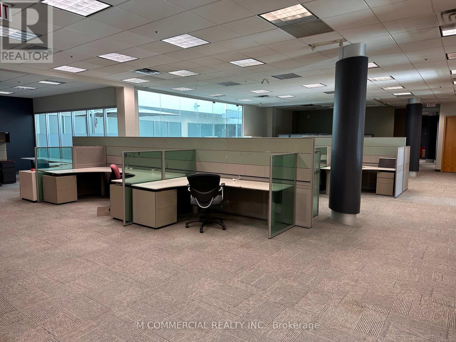 5180 Orbitor Drive, Mississauga, Ontario  L4W 5L9 - Photo 4 - W12697522