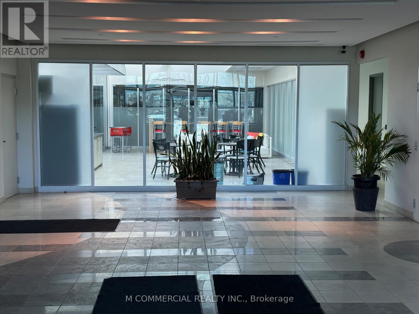 5180 Orbitor Drive, Mississauga, Ontario  L4W 5L9 - Photo 6 - W12697522