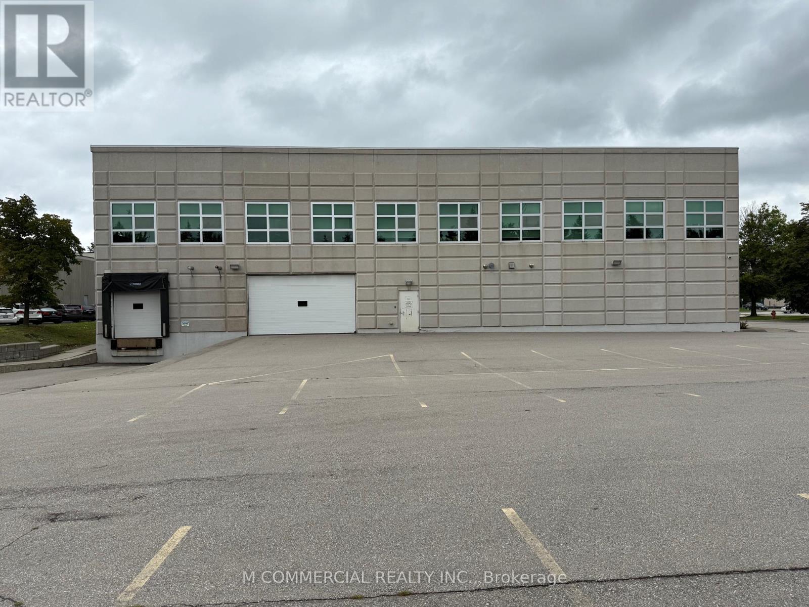 5180 Orbitor Drive, Mississauga, Ontario  L4W 5L9 - Photo 8 - W12697522