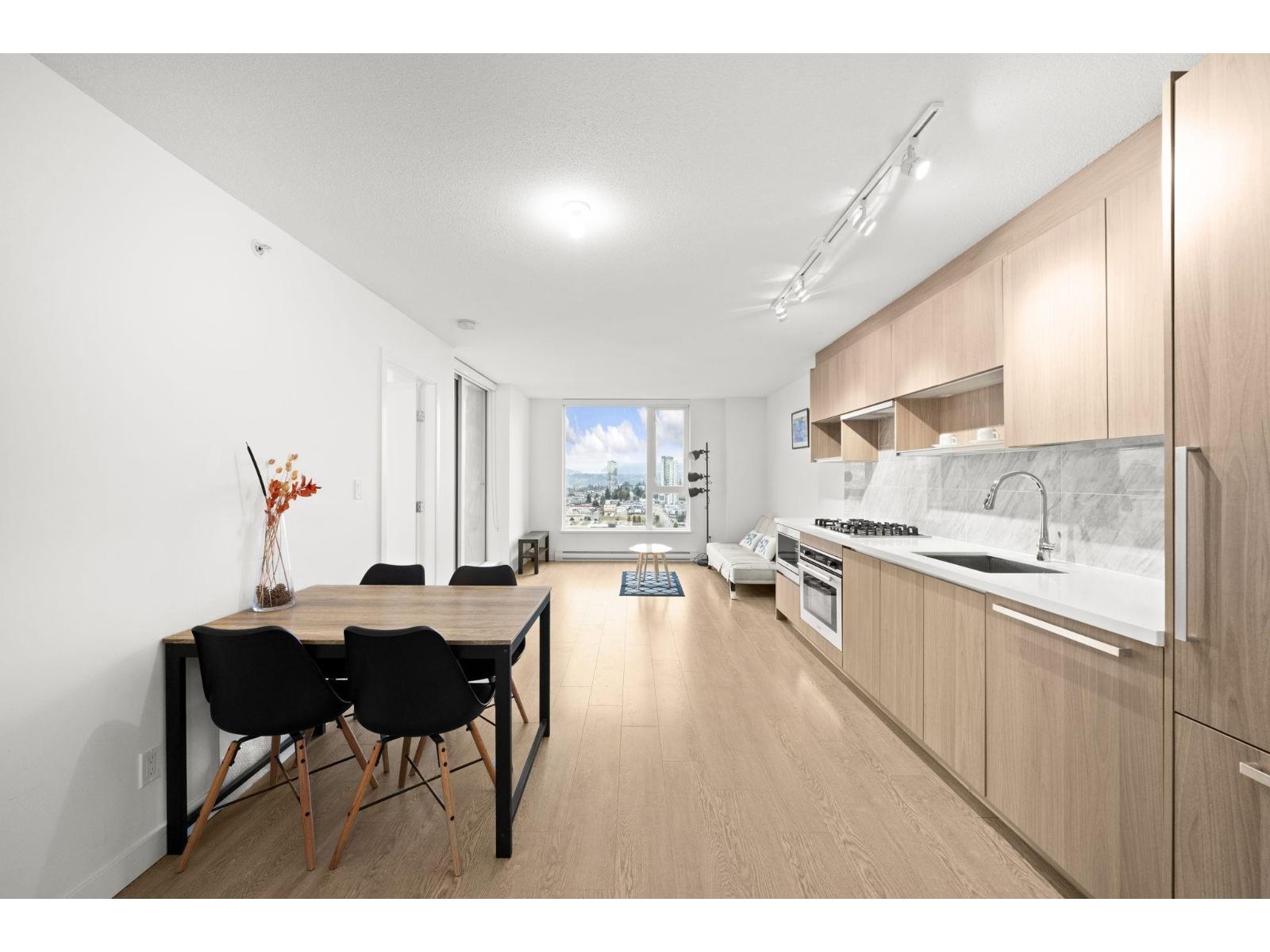 3209 13696 100 AVENUE, Surrey, British Columbia