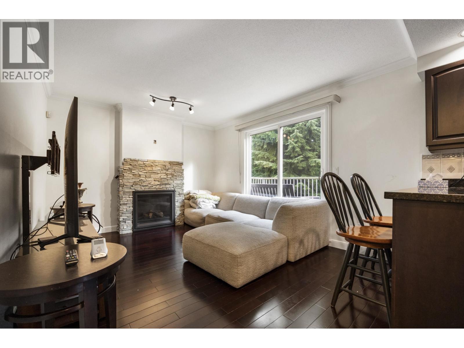 1612 Plateau Crescent, Coquitlam, British Columbia V3E 3B3 - Photo 10 - R3079647