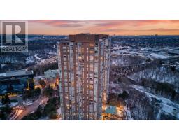 2002 - 5 CONCORDE PLACE, Toronto, Ontario