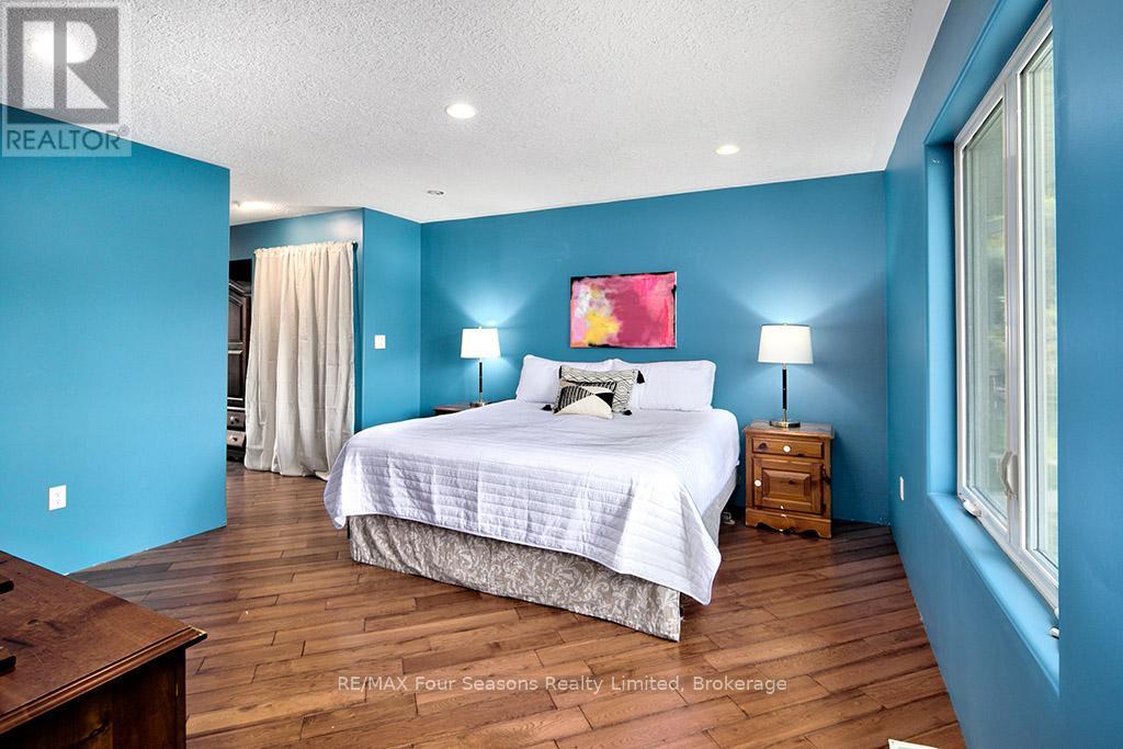 98 George Street, Clearview (Creemore), Ontario  L0M 1G0 - Photo 14 - S12697548