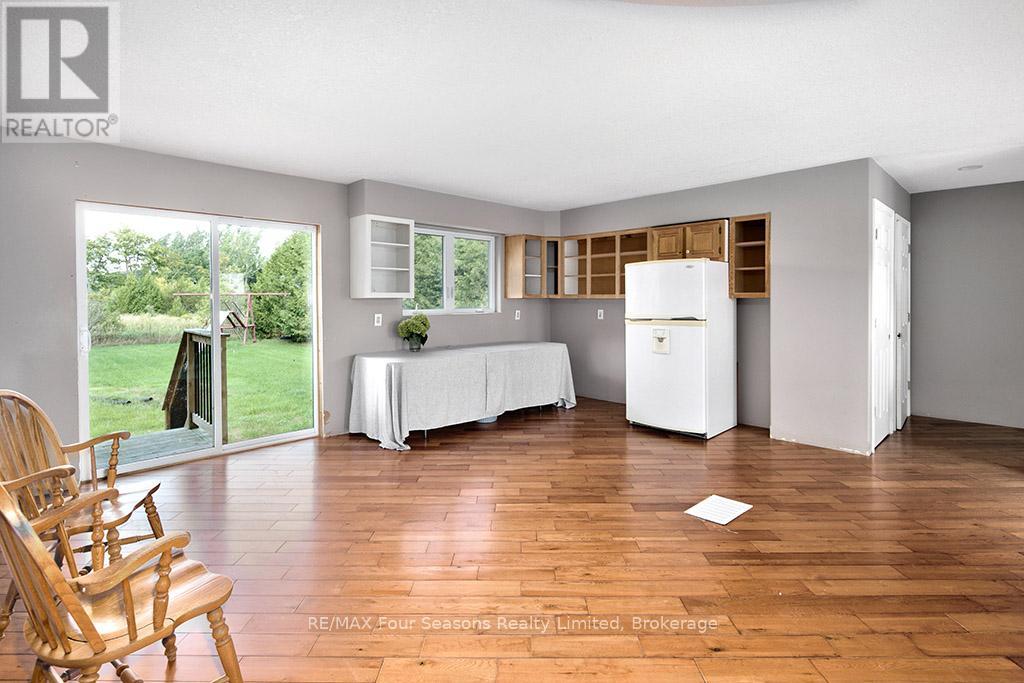 98 George Street, Clearview (Creemore), Ontario  L0M 1G0 - Photo 15 - S12697548