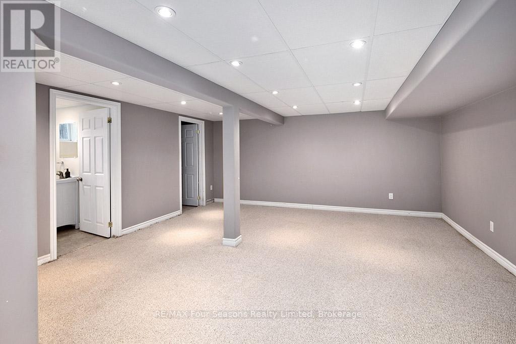 98 George Street, Clearview (Creemore), Ontario  L0M 1G0 - Photo 16 - S12697548