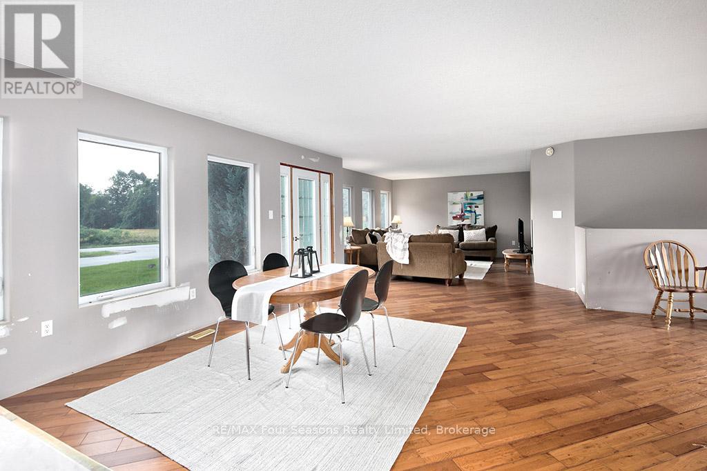 98 George Street, Clearview (Creemore), Ontario  L0M 1G0 - Photo 3 - S12697548