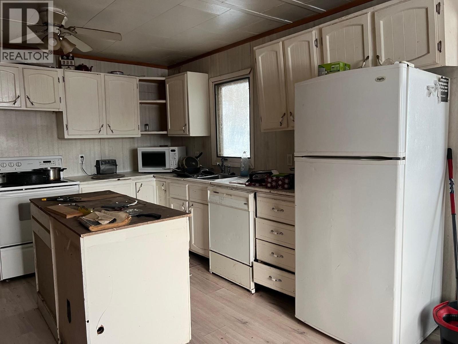 10109 Beattie Drive, Hudsons Hope, British Columbia  V0C 1V0 - Photo 4 - R3049184