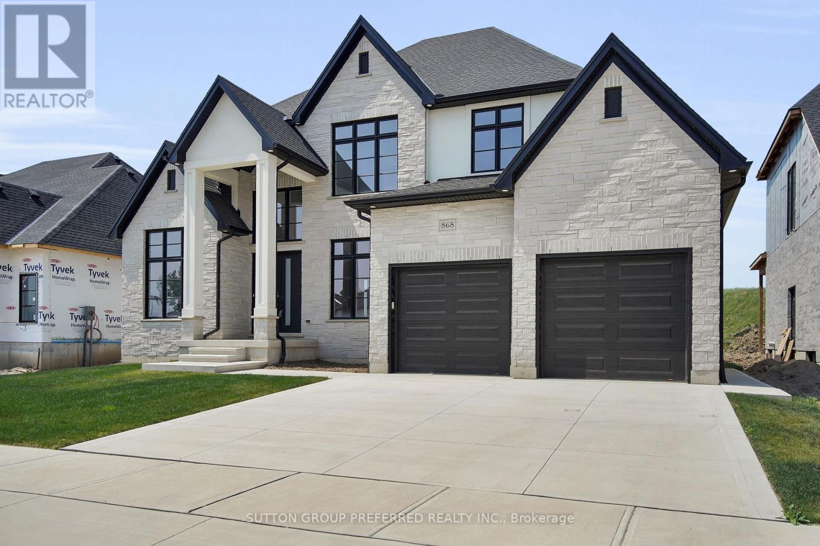 868 Eagletrace Drive, London North, Ontario  N6G 3X9 - Photo 2 - X12697540