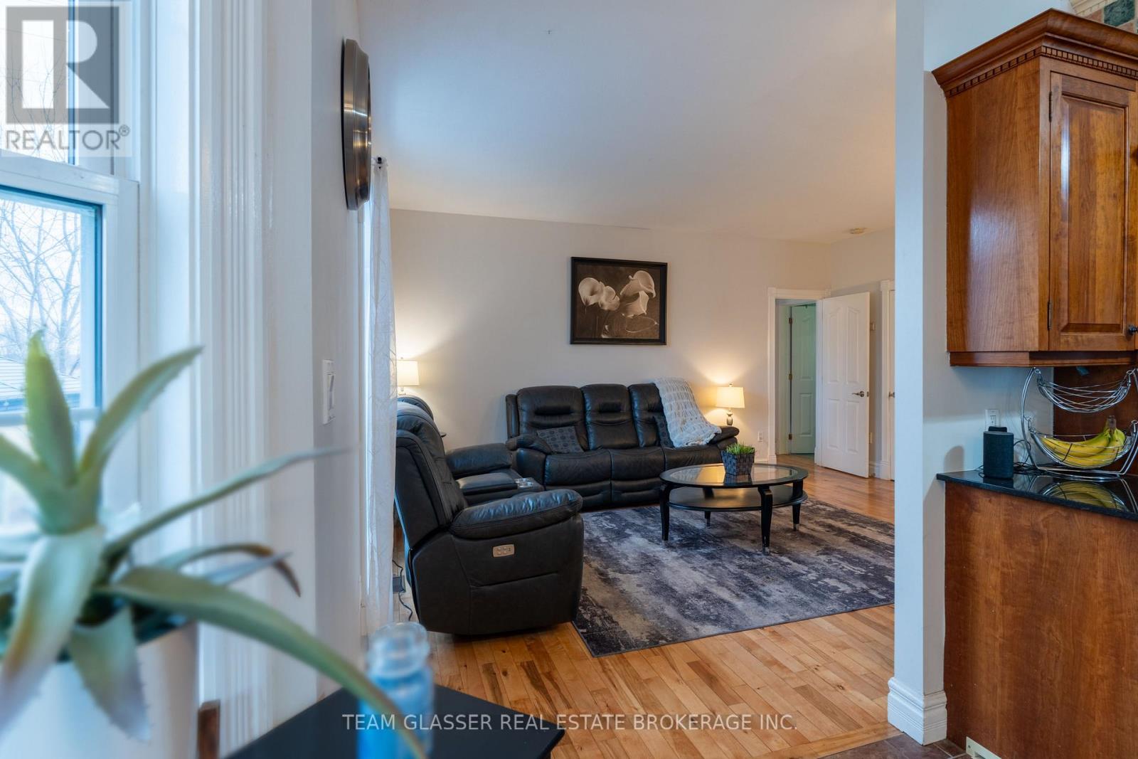 139 Wesley Road, Dutton/dunwich, Ontario  N0L 1J0 - Photo 8 - X12697578