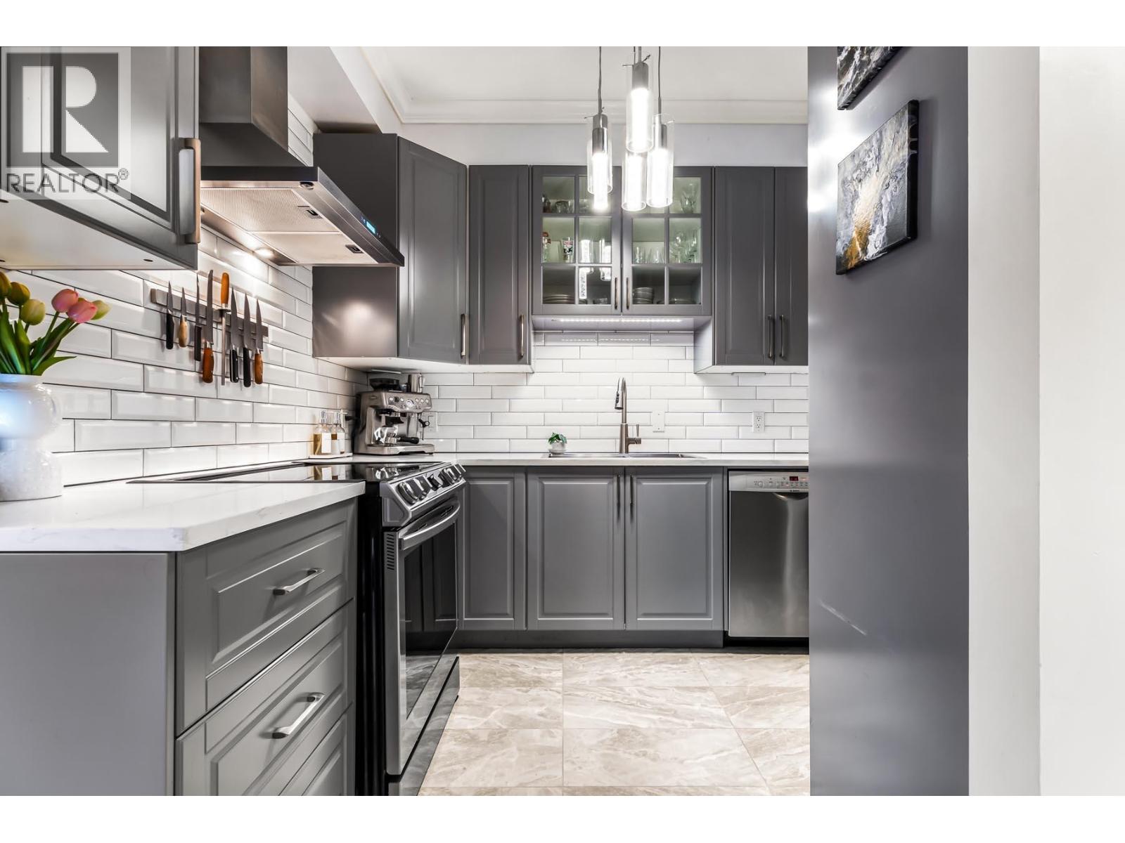 204 815 First Street, New Westminster, British Columbia  V3L 2H7 - Photo 8 - R3074100