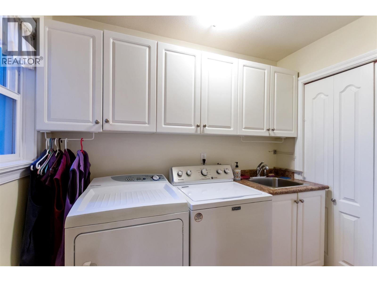 8381 14th Avenue, Burnaby, British Columbia  V3N 2C2 - Photo 12 - R3078114