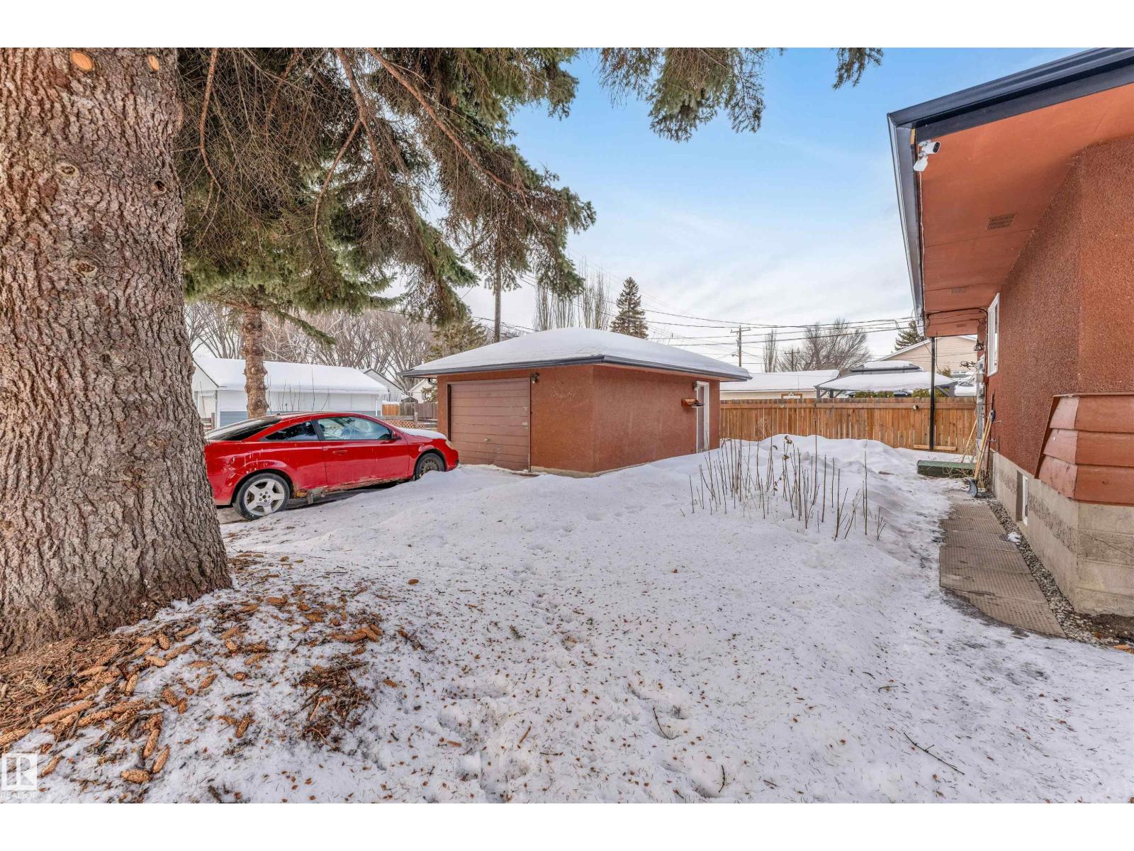 12202 45 St Nw, Edmonton, Alberta  T5W 2V3 - Photo 5 - E4470037