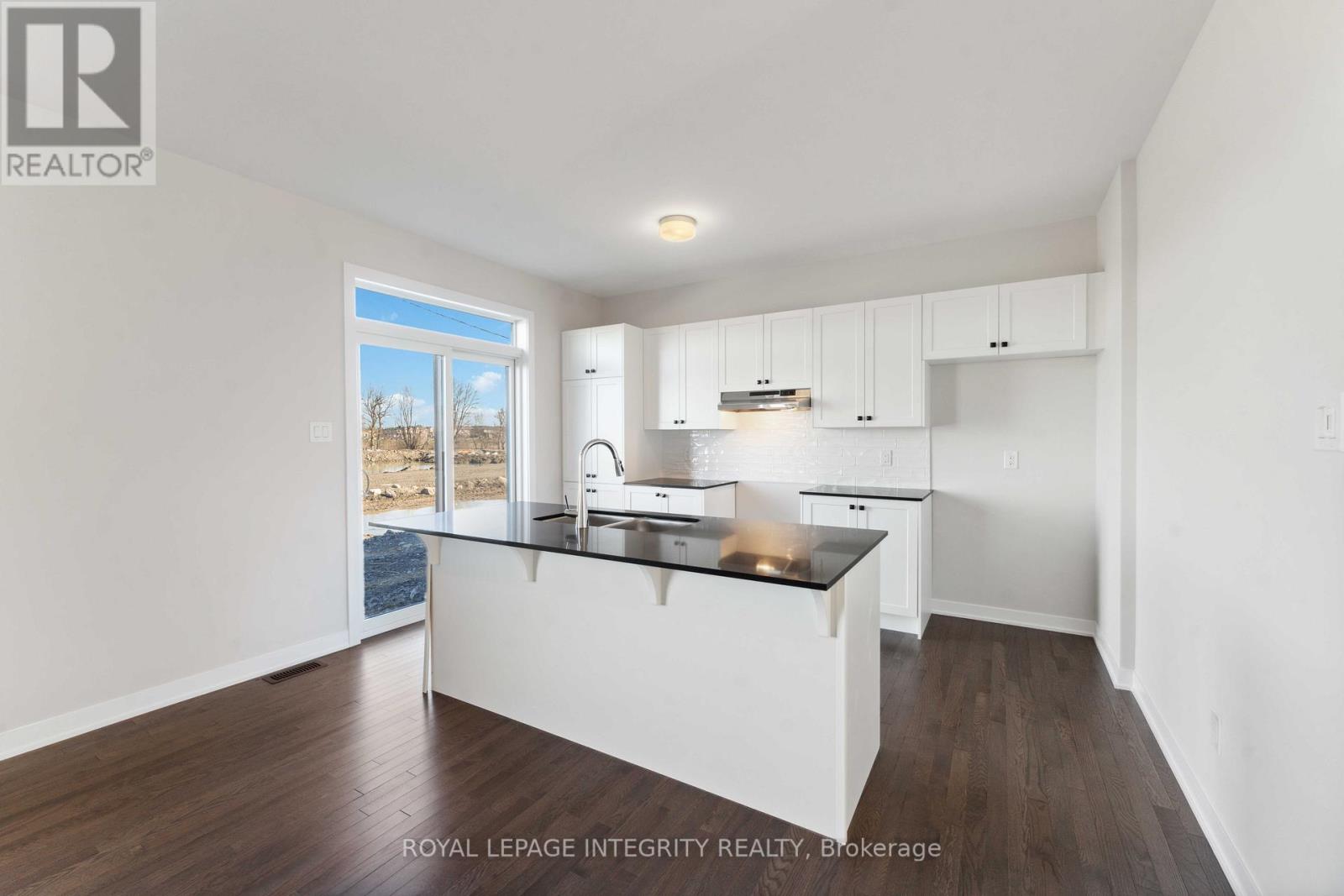 202 Conservancy Drive, Ottawa, Ontario  K2J 7M5 - Photo 8 - X12697570