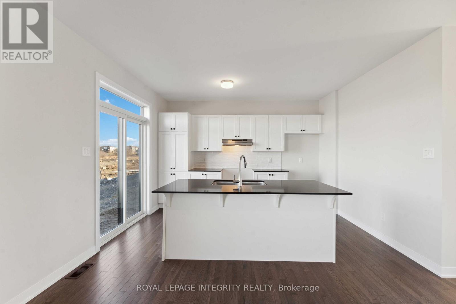 202 Conservancy Drive, Ottawa, Ontario  K2J 7M5 - Photo 9 - X12697570