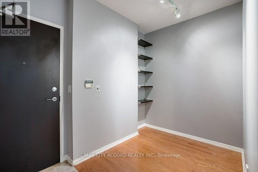 202 - 231 Fort York Boulevard, Toronto, Ontario  M5V 1B2 - Photo 7 - C12697532