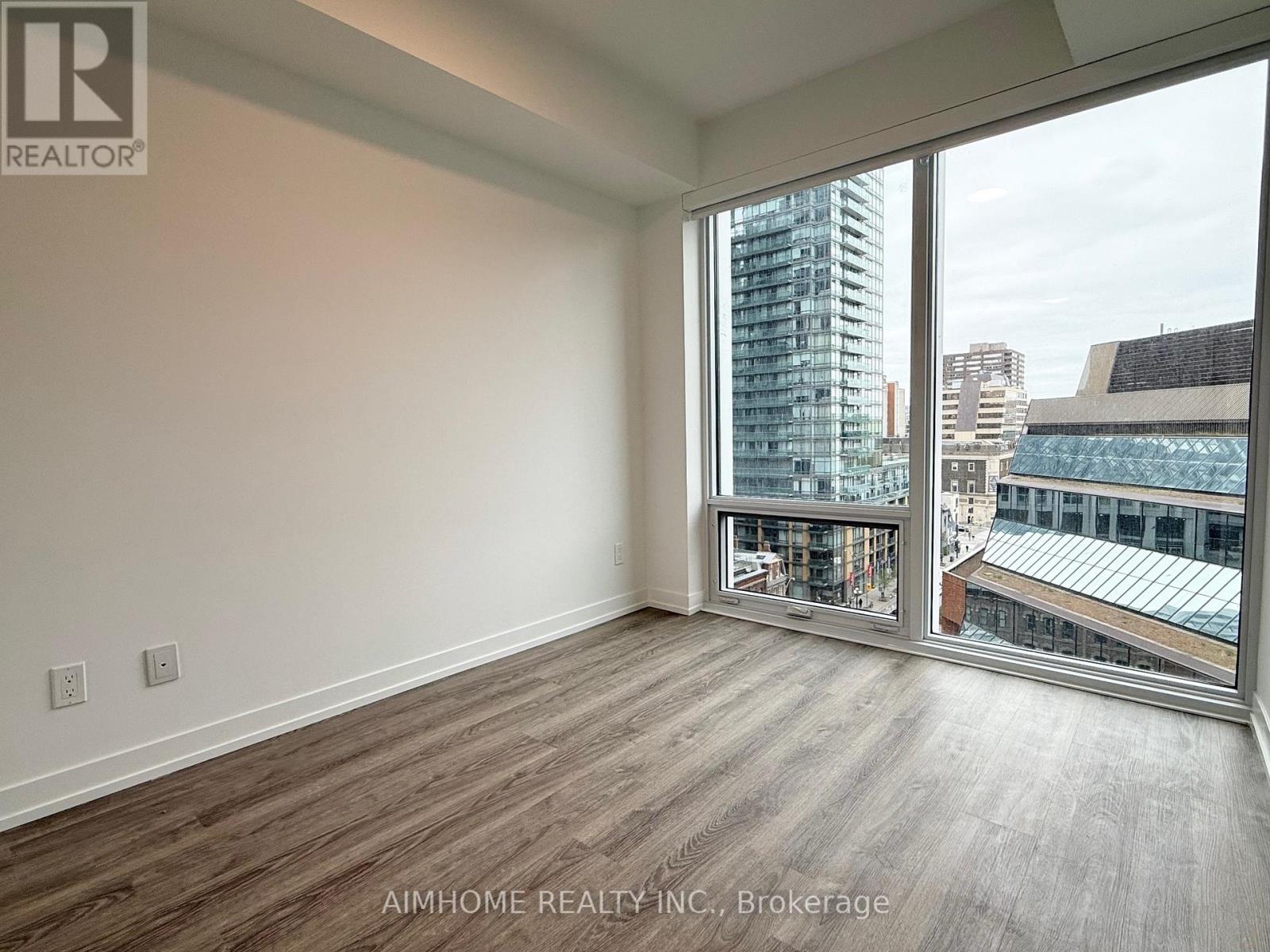 1005 - 771 Yonge Street, Toronto, Ontario  M4W 2G4 - Photo 12 - C12697588