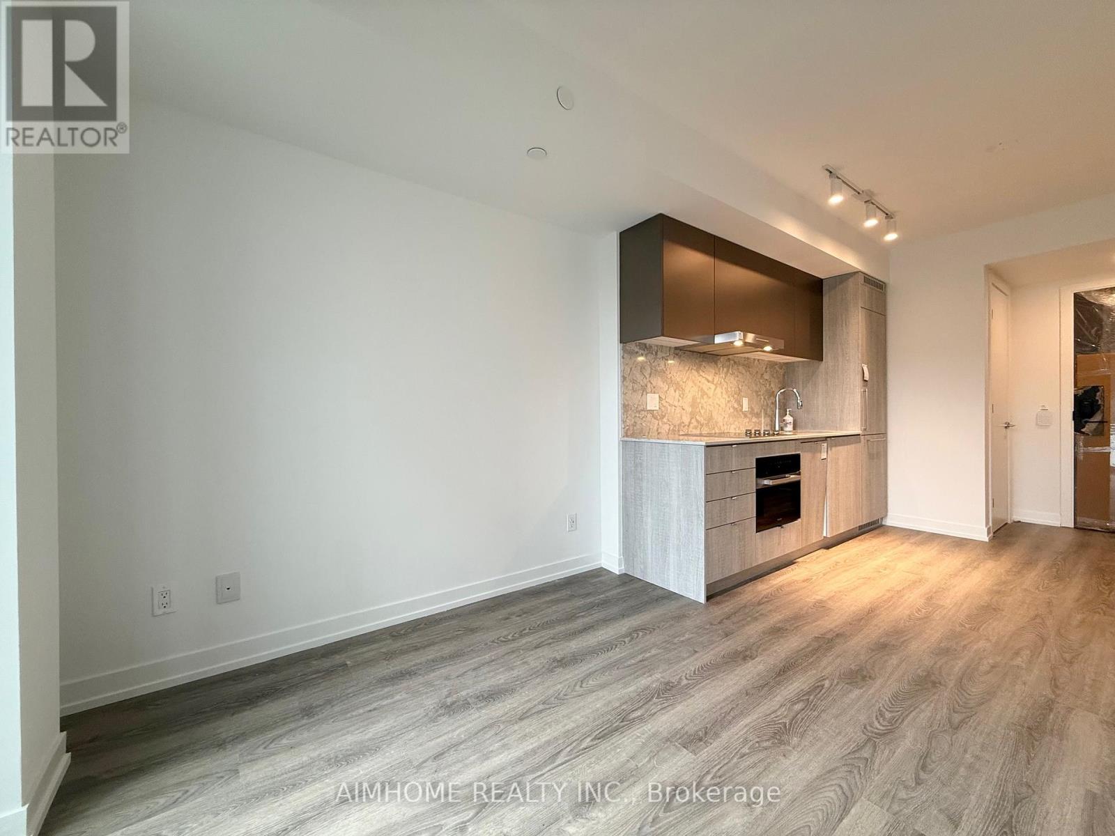 1005 - 771 Yonge Street, Toronto, Ontario  M4W 2G4 - Photo 4 - C12697588