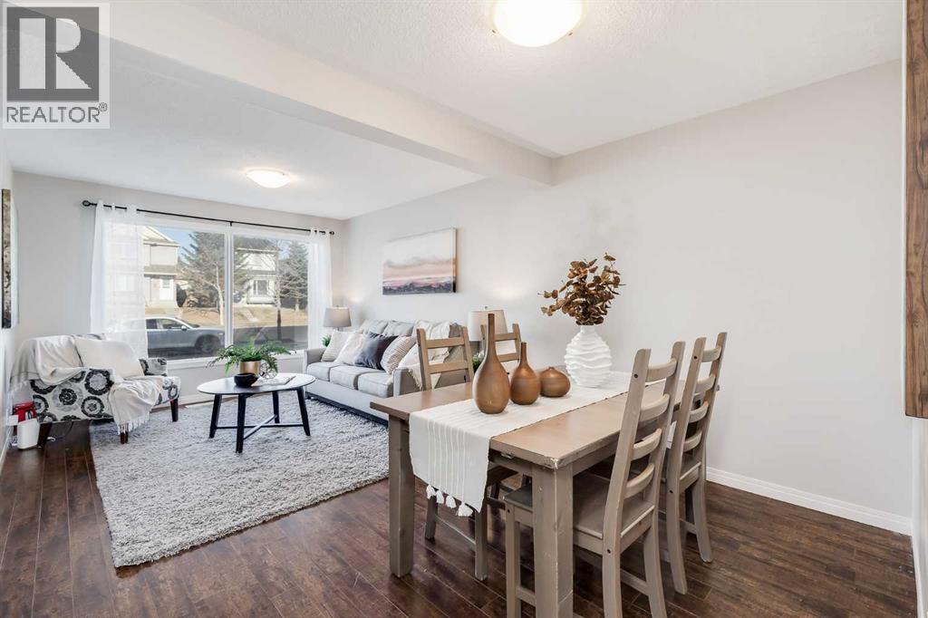 292 Falton Drive Ne, Calgary, Alberta  T3J 2X1 - Photo 5 - A2261626