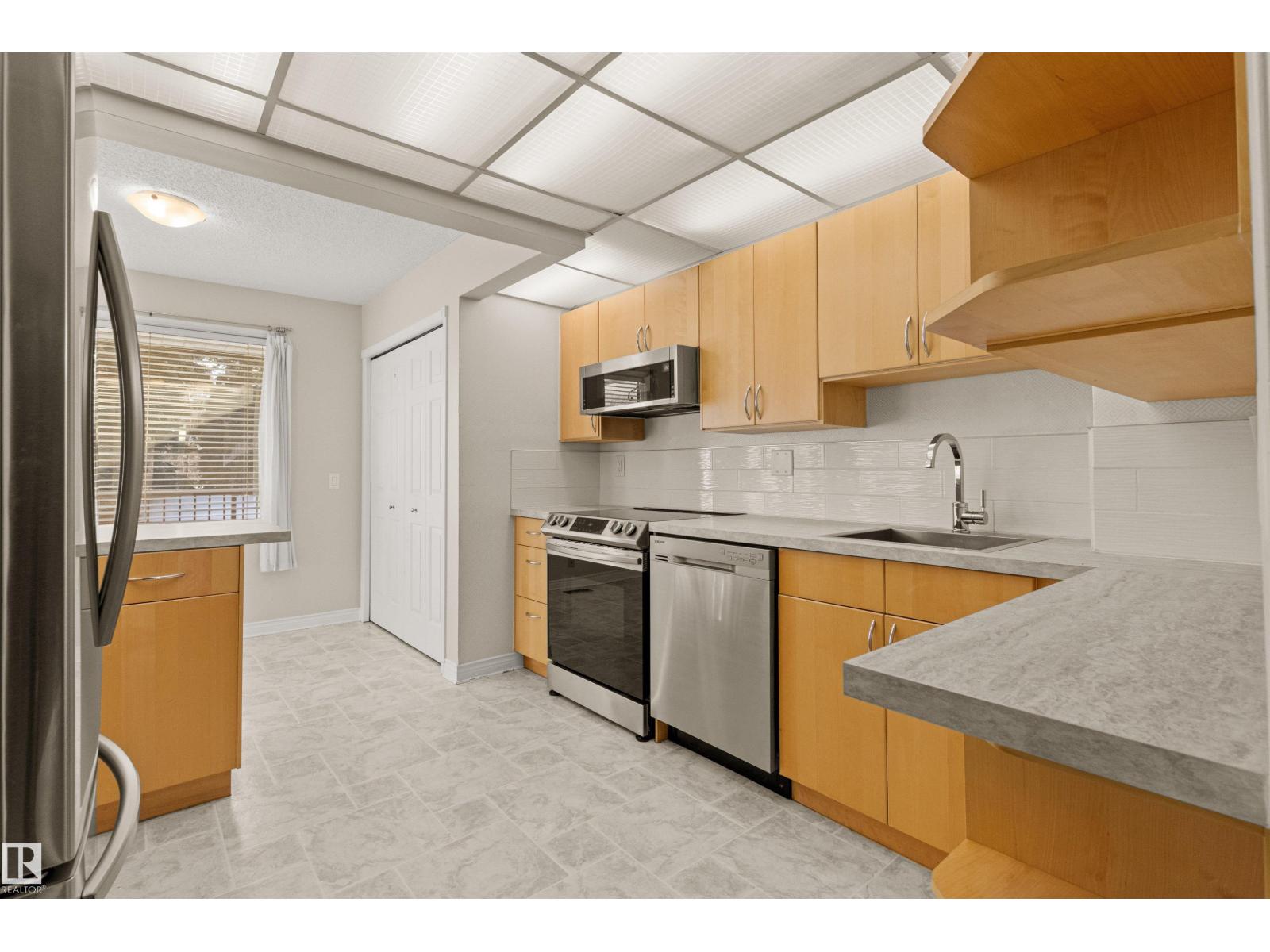 146 Grandin Woods, St. Albert, Alberta  T8N 2Y4 - Photo 6 - E4470039