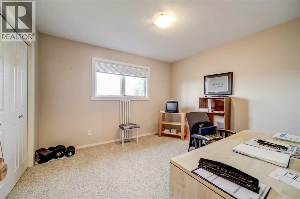 425 Edinburgh Road W, Lethbridge, Alberta  T1J 5A6 - Photo 20 - A2277868
