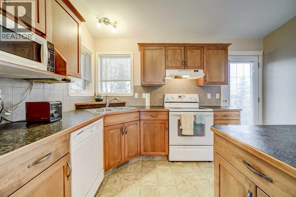 425 Edinburgh Road W, Lethbridge, Alberta  T1J 5A6 - Photo 15 - A2277868