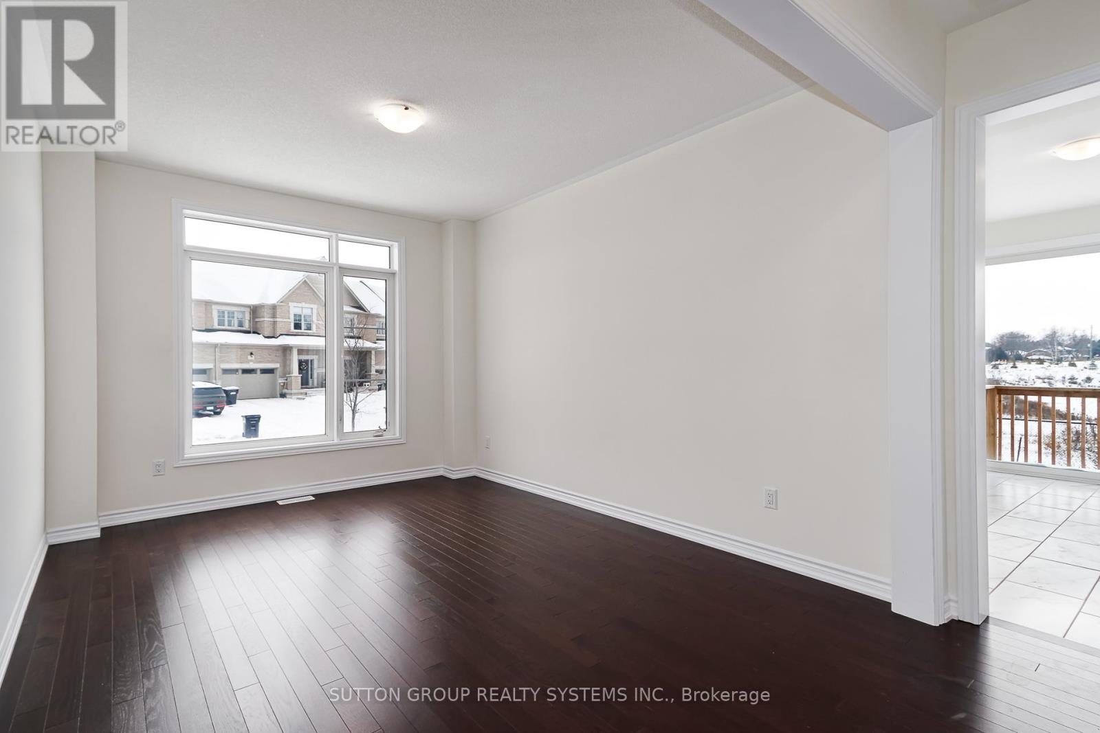 31 Nicort Road, Wasaga Beach, Ontario  L9Z 0N1 - Photo 10 - S12697558