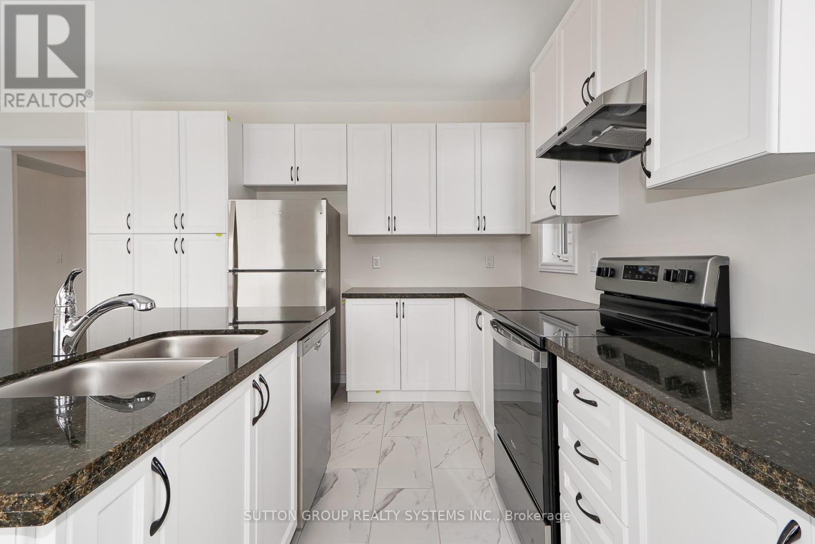 31 Nicort Road, Wasaga Beach, Ontario  L9Z 0N1 - Photo 4 - S12697558