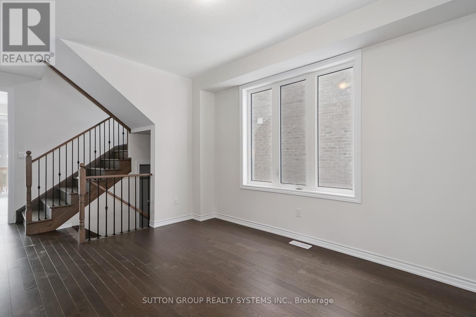 6 Tran Road, Wasaga Beach, Ontario  L9Z 0M9 - Photo 2 - S12697594