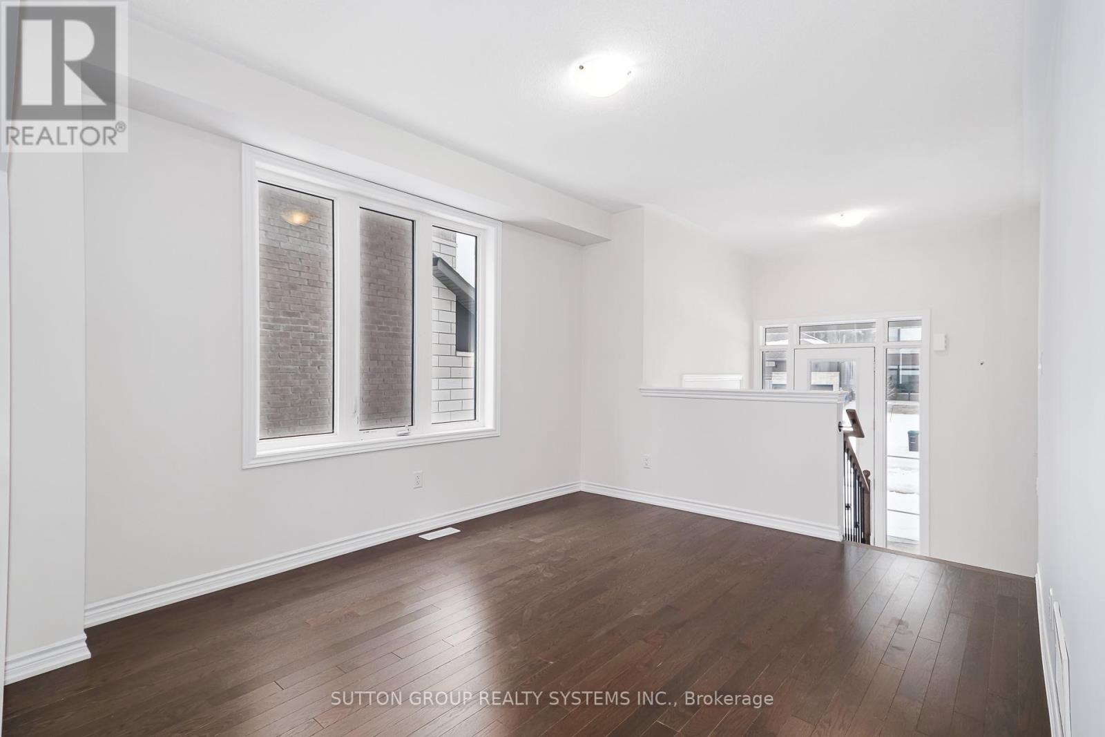 6 Tran Road, Wasaga Beach, Ontario  L9Z 0M9 - Photo 3 - S12697594