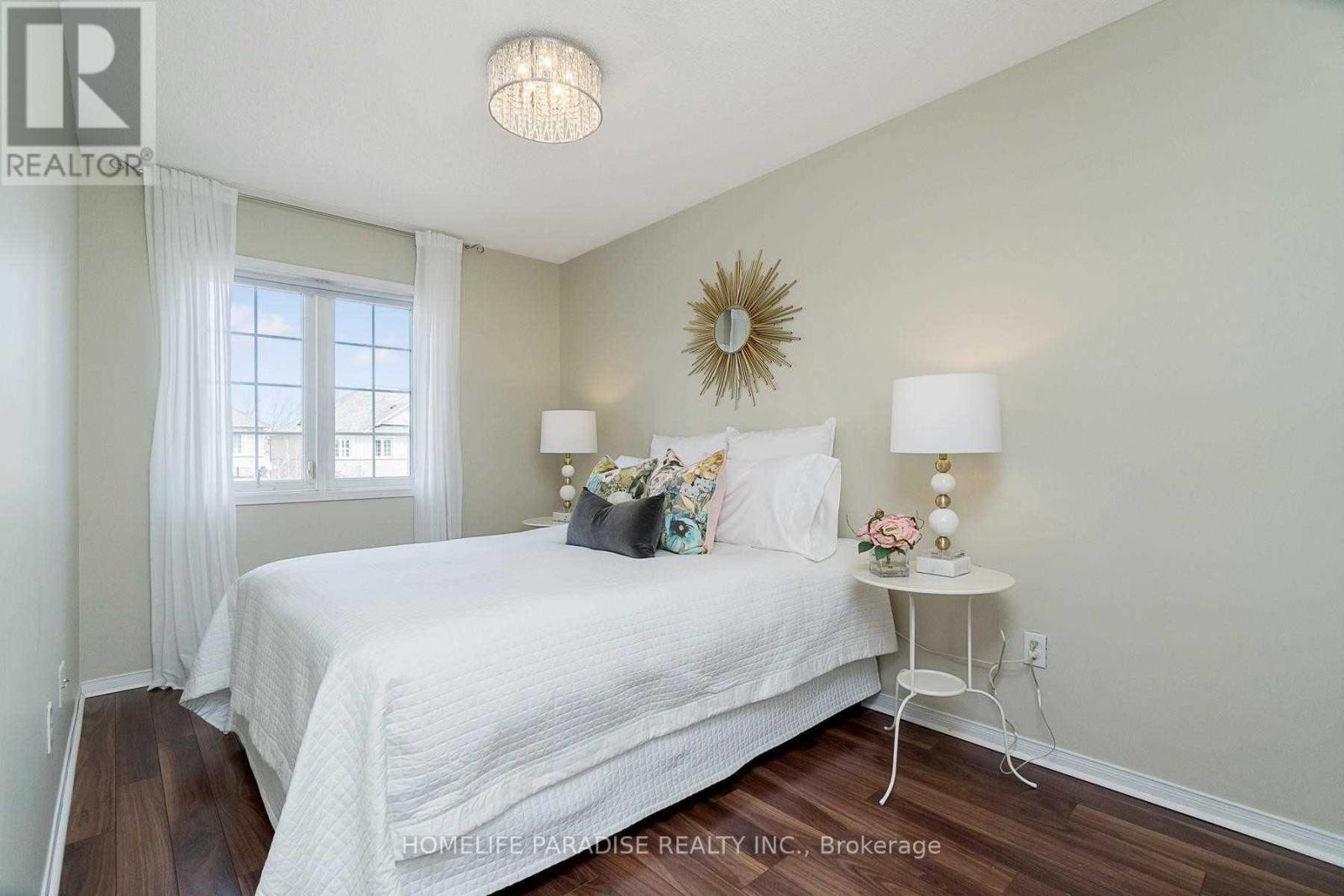 2368 Sutton Drive, Burlington, Ontario  L7L 6Y5 - Photo 10 - W12693974