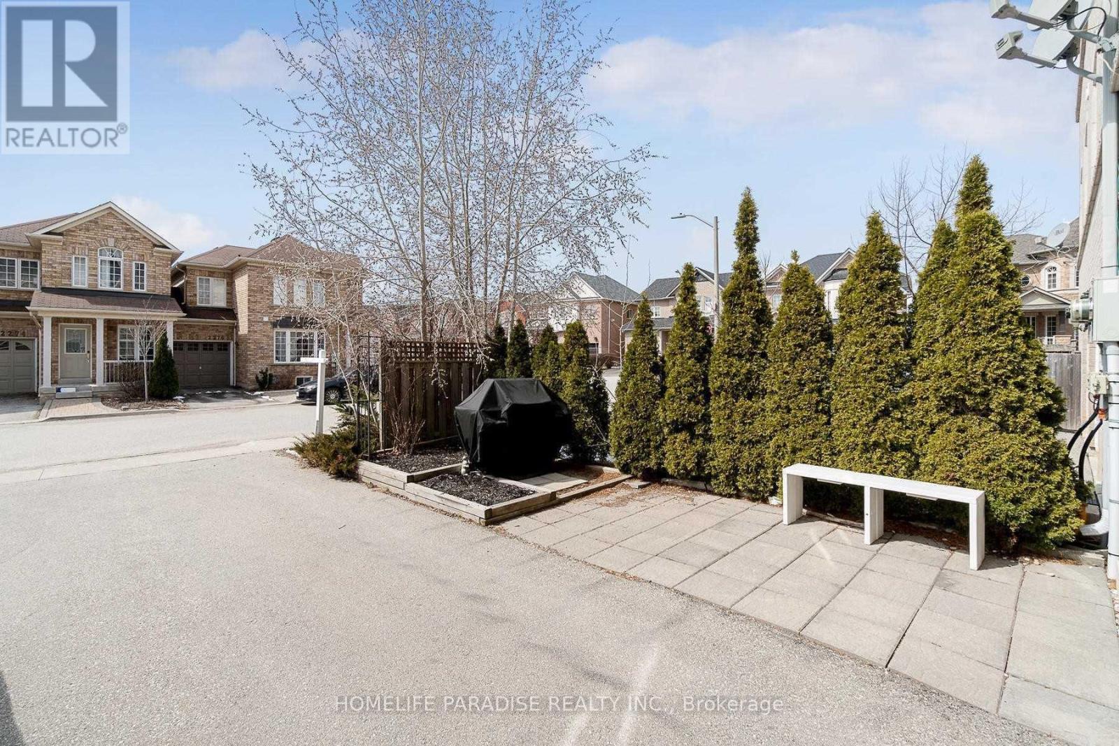 2368 Sutton Drive, Burlington, Ontario  L7L 6Y5 - Photo 16 - W12693974