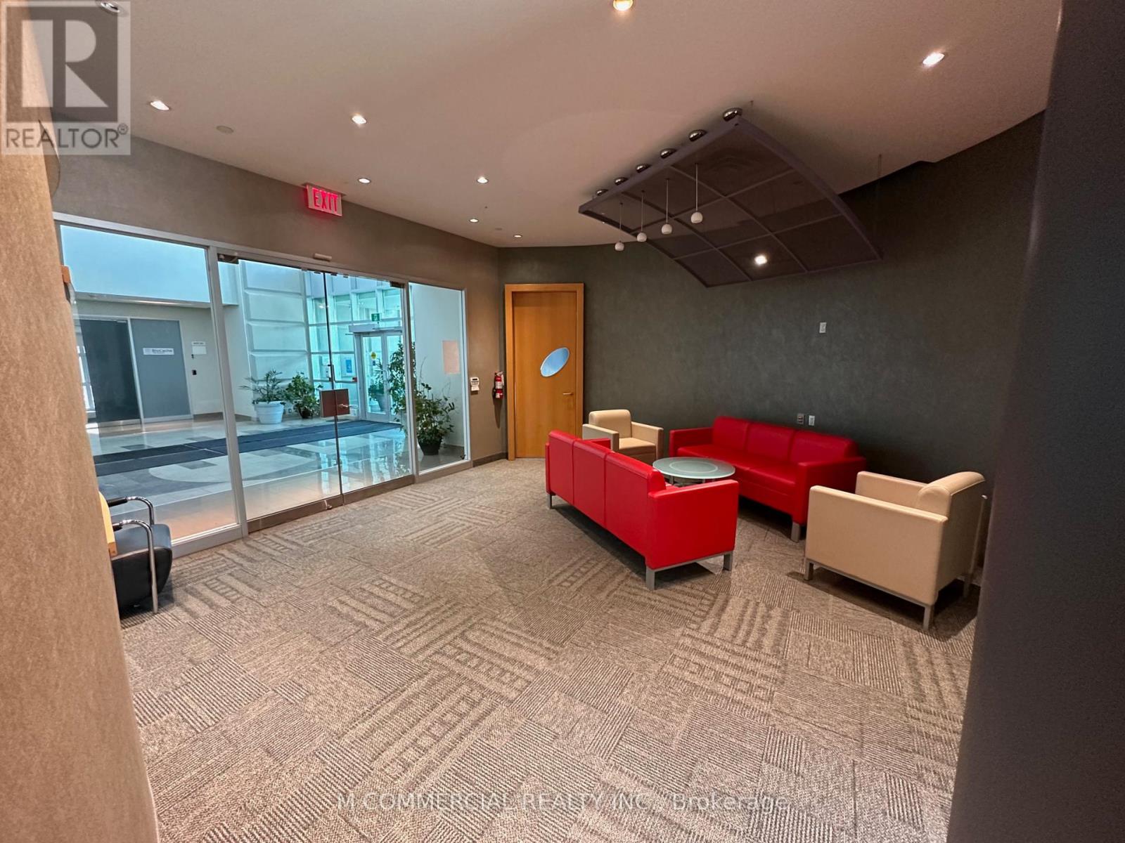 106 - 5180 Orbitor Drive, Mississauga, Ontario  L4W 5L9 - Photo 4 - W12697534