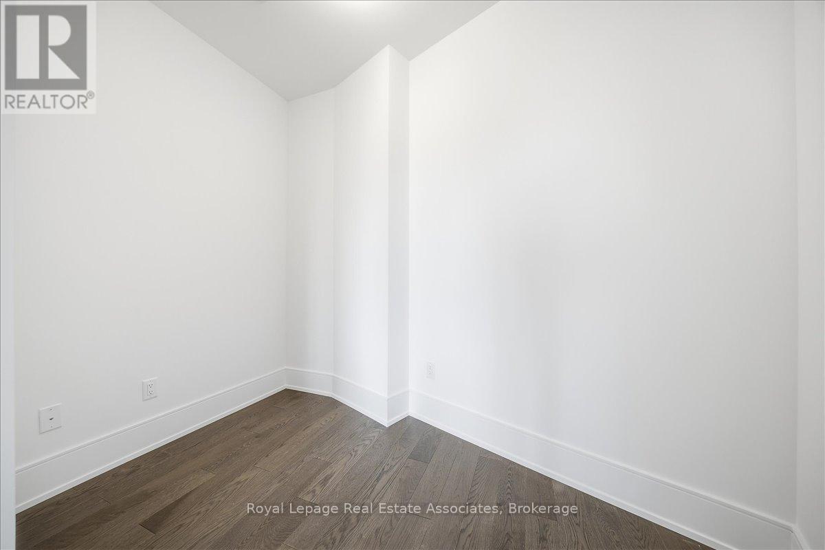 725 - 259 The Kingsway, Toronto, Ontario  M9A 0G2 - Photo 18 - W12697596