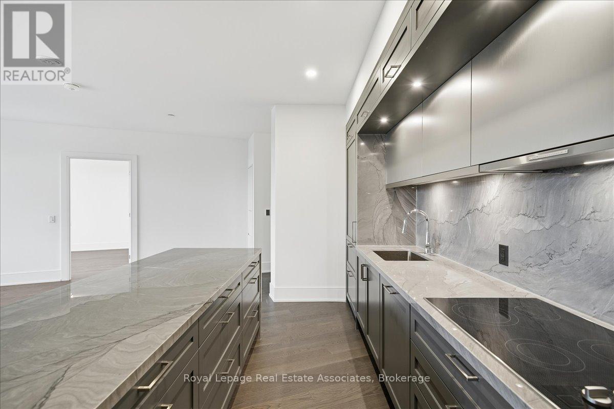 725 - 259 The Kingsway, Toronto, Ontario  M9A 0G2 - Photo 5 - W12697596