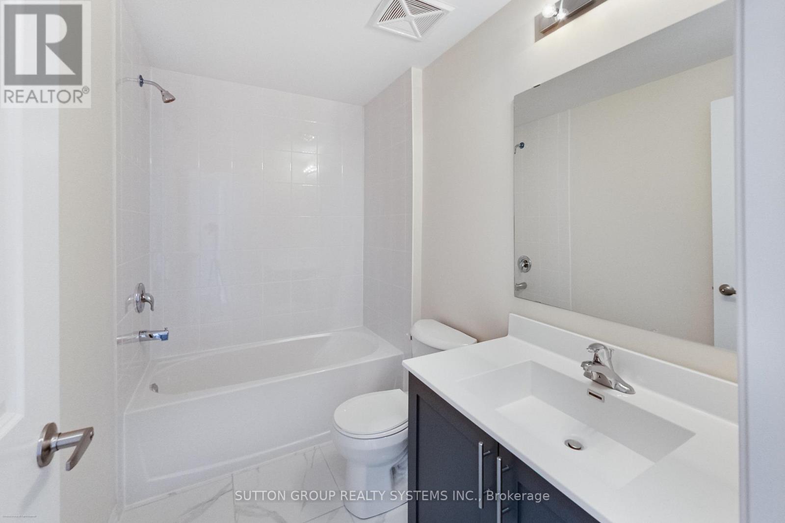 102 - 1593 Rose Way, Milton, Ontario  L9E 0J2 - Photo 7 - W12697614