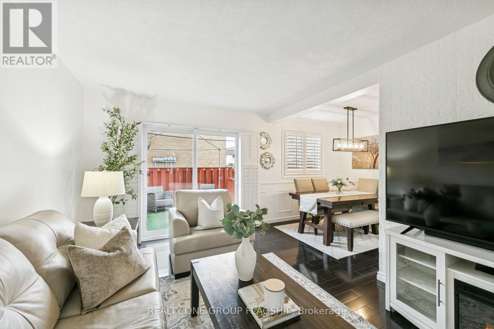 137 - 100 Quigley Road, Hamilton, Ontario  L8K 6J1 - Photo 4 - X12697556