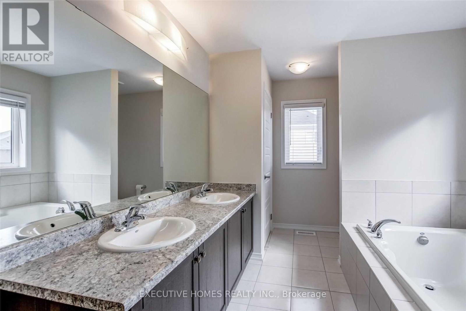 14 Vaughn Drive, Thorold, Ontario  L3B 0G8 - Photo 11 - X12697584