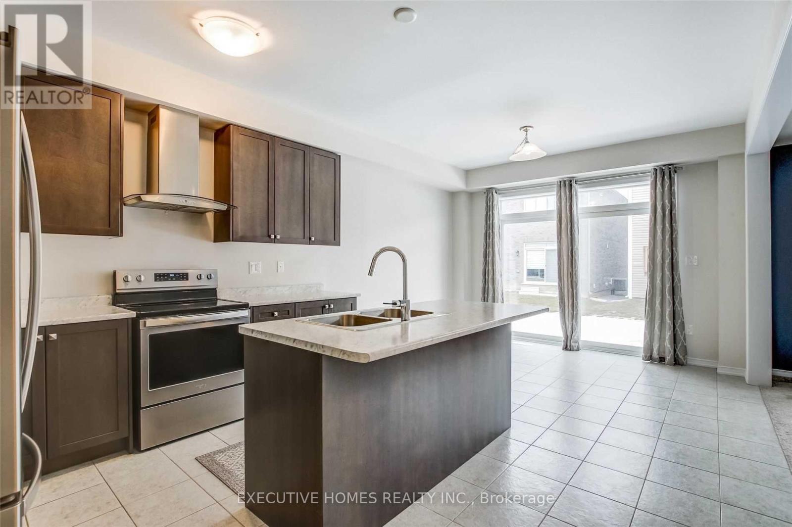 14 Vaughn Drive, Thorold, Ontario  L3B 0G8 - Photo 5 - X12697584