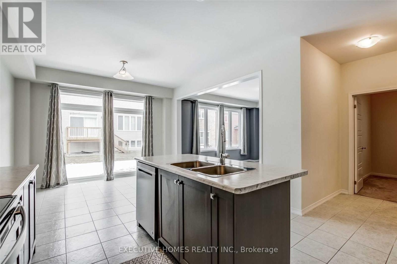 14 Vaughn Drive, Thorold, Ontario  L3B 0G8 - Photo 6 - X12697584