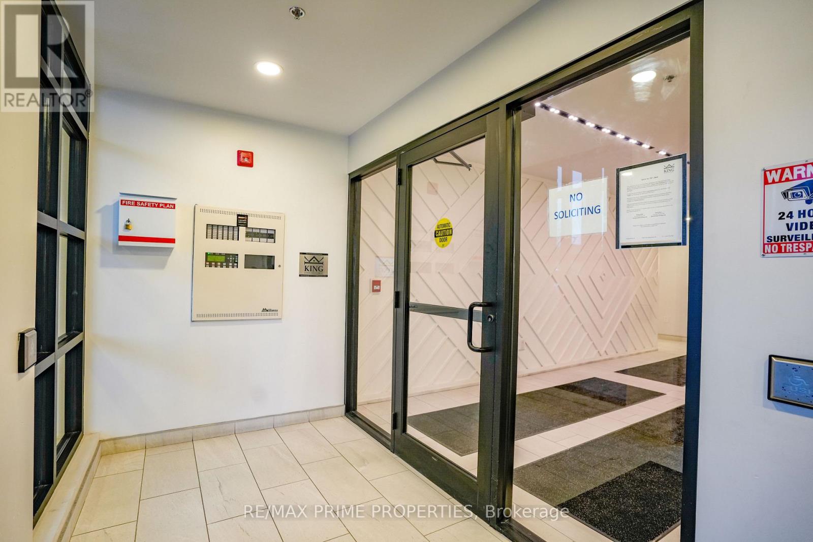 135 - 110 Fergus Avenue, Kitchener, Ontario  N2A 2H2 - Photo 5 - X12697604