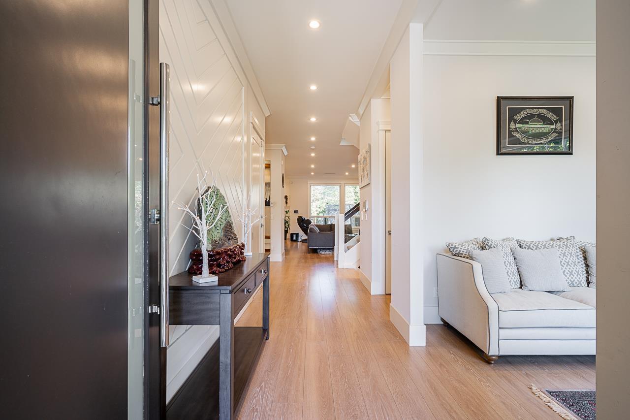 15699 77b Avenue, Surrey, British Columbia  V3S 3P9 - Photo 4 - R3078748