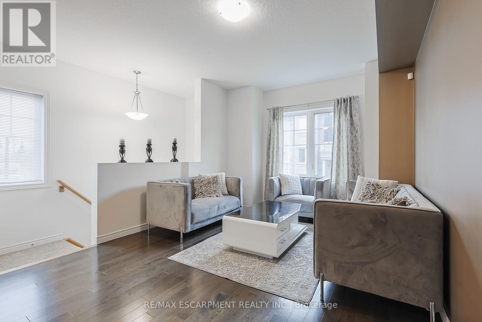 20 Barley Lane, Hamilton, Ontario  L9K 0K1 - Photo 7 - X12669604