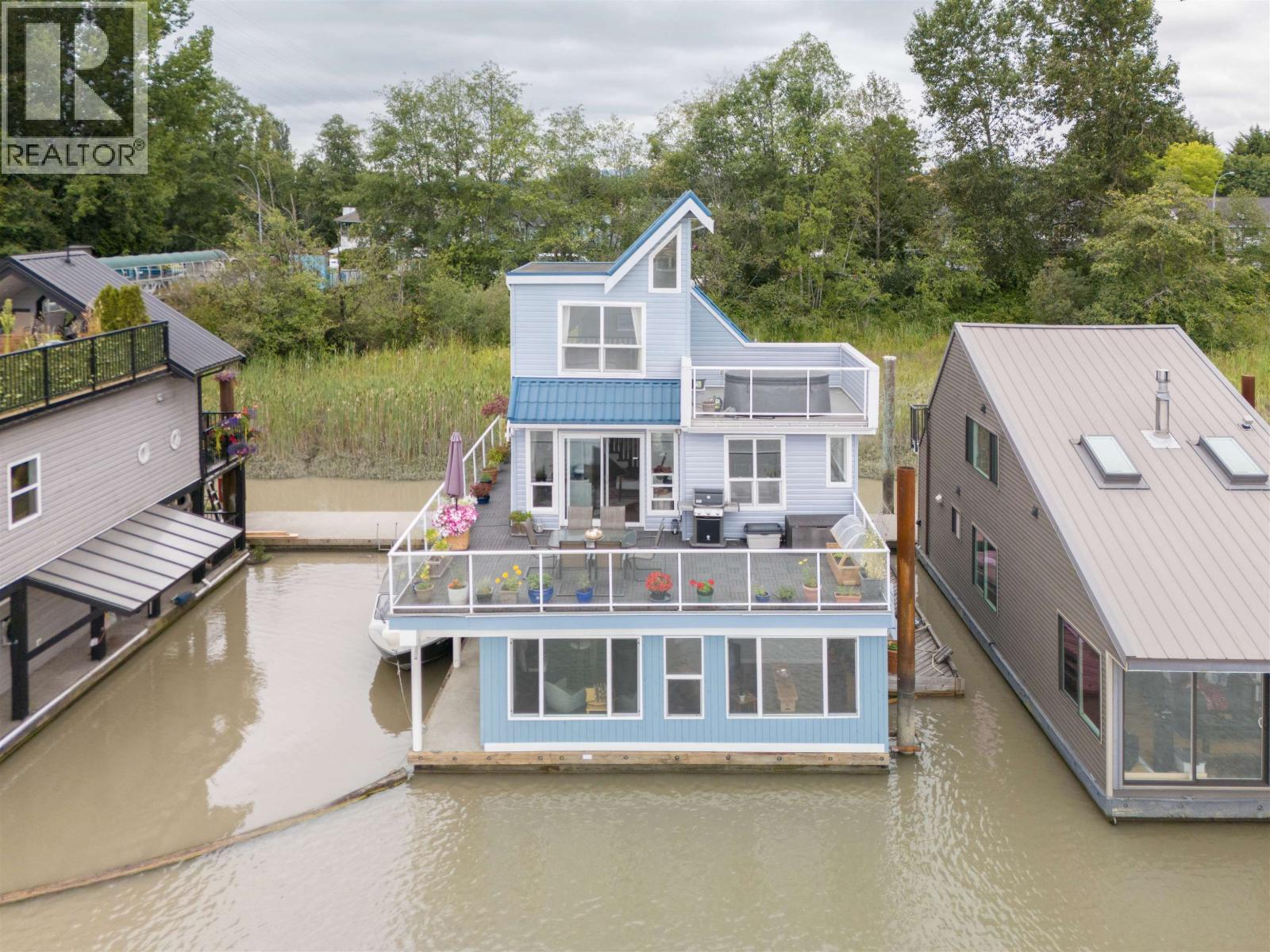 4 800 South Dyke Road, New Westminster, British Columbia  V3M 4Z8 - Photo 2 - R3079681