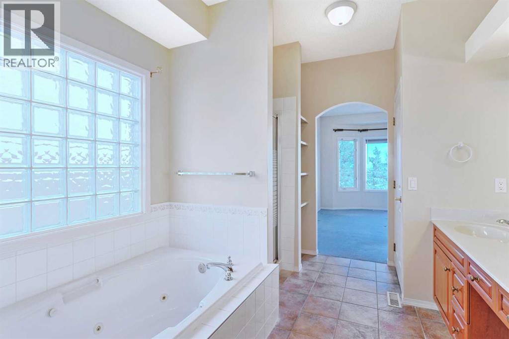 108 Hamptons Heights Nw, Calgary, Alberta  T3A 5S1 - Photo 30 - A2276320