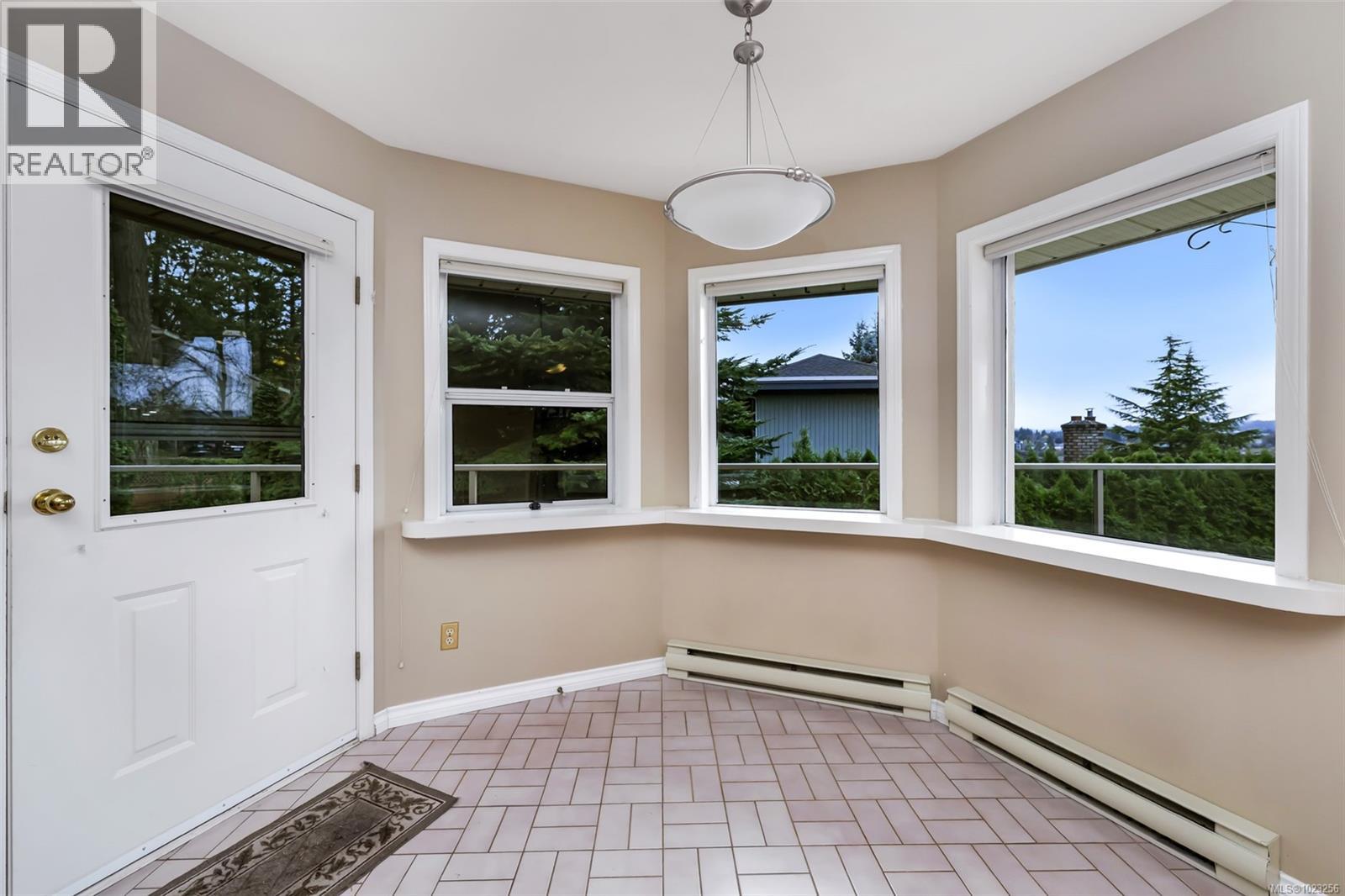 4335 Emily Carr Dr, Saanich, British Columbia  V8X 5E4 - Photo 41 - 1023256