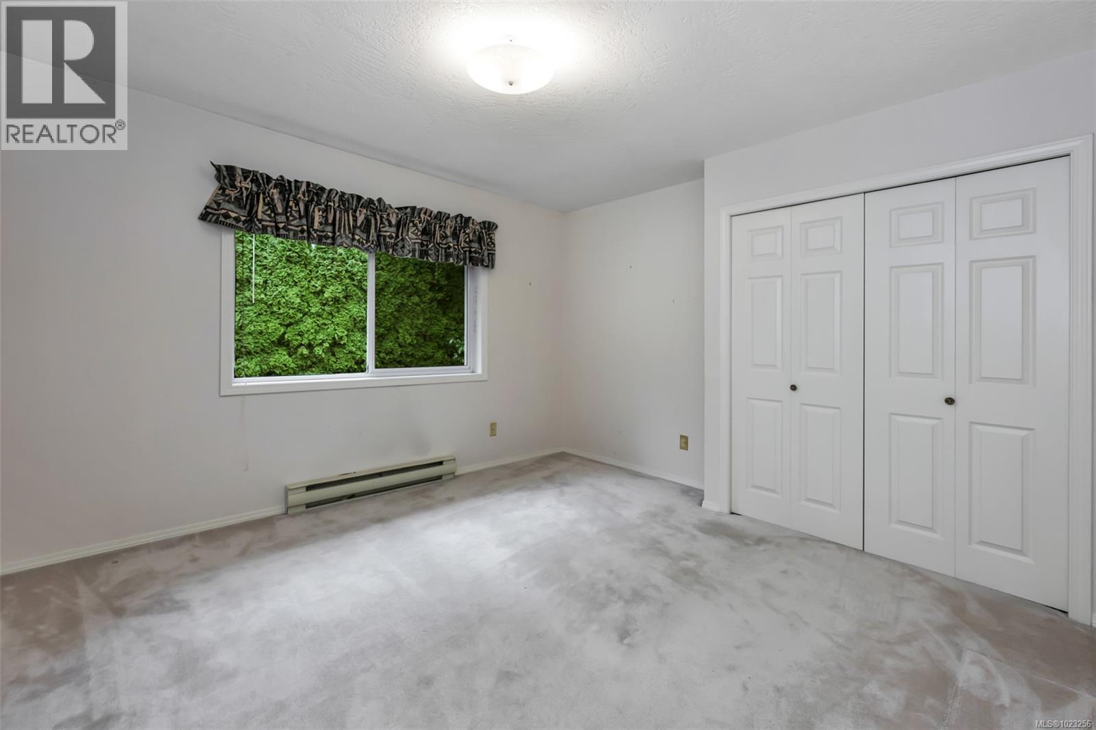 4335 Emily Carr Dr, Saanich, British Columbia  V8X 5E4 - Photo 27 - 1023256