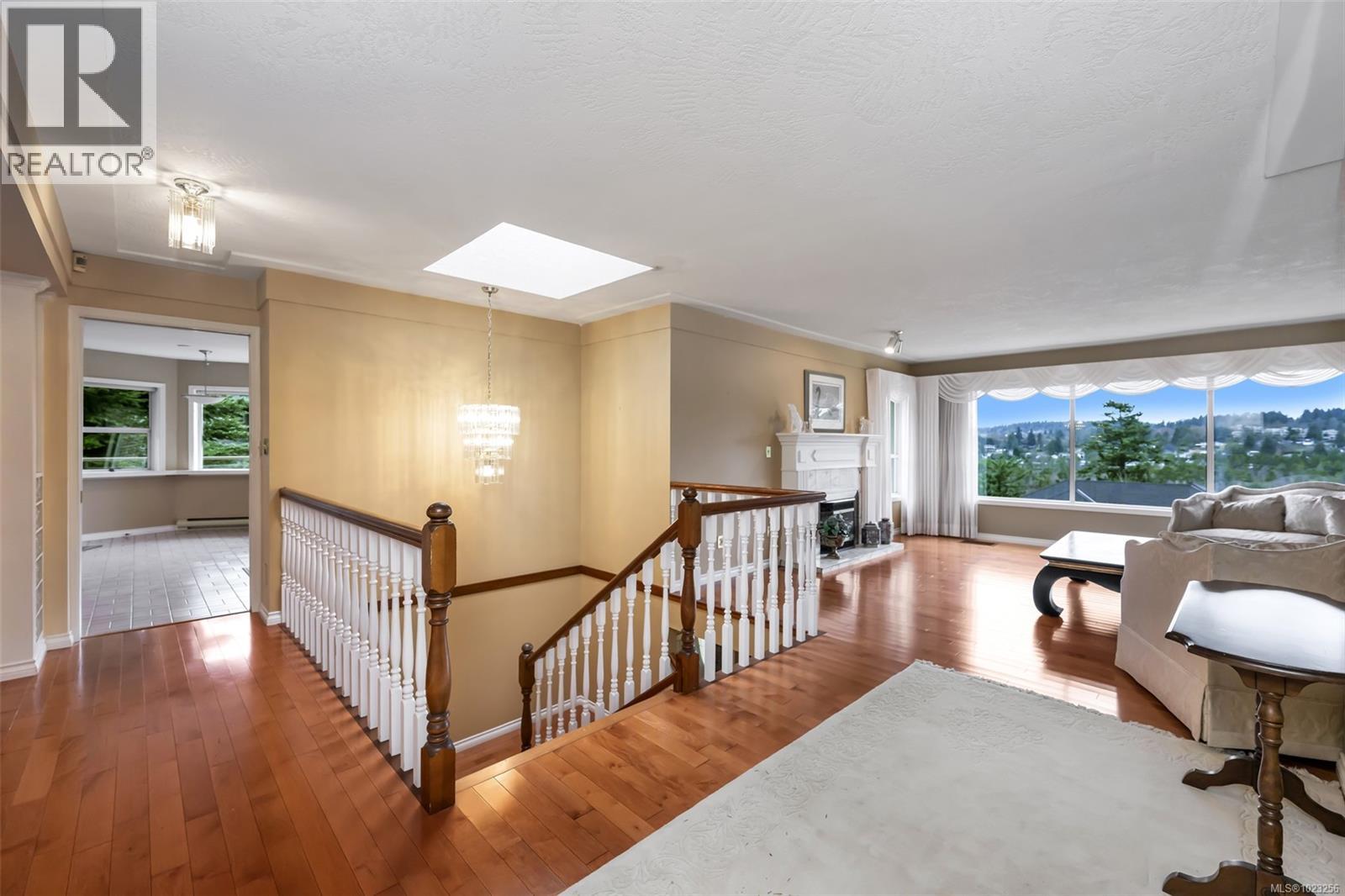 4335 Emily Carr Dr, Saanich, British Columbia  V8X 5E4 - Photo 56 - 1023256