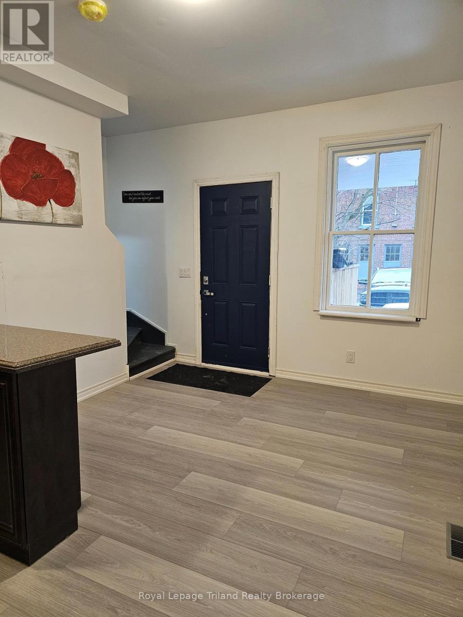 3 - 565 Peel Street, Woodstock, Ontario  N4S 1K5 - Photo 4 - X12697436