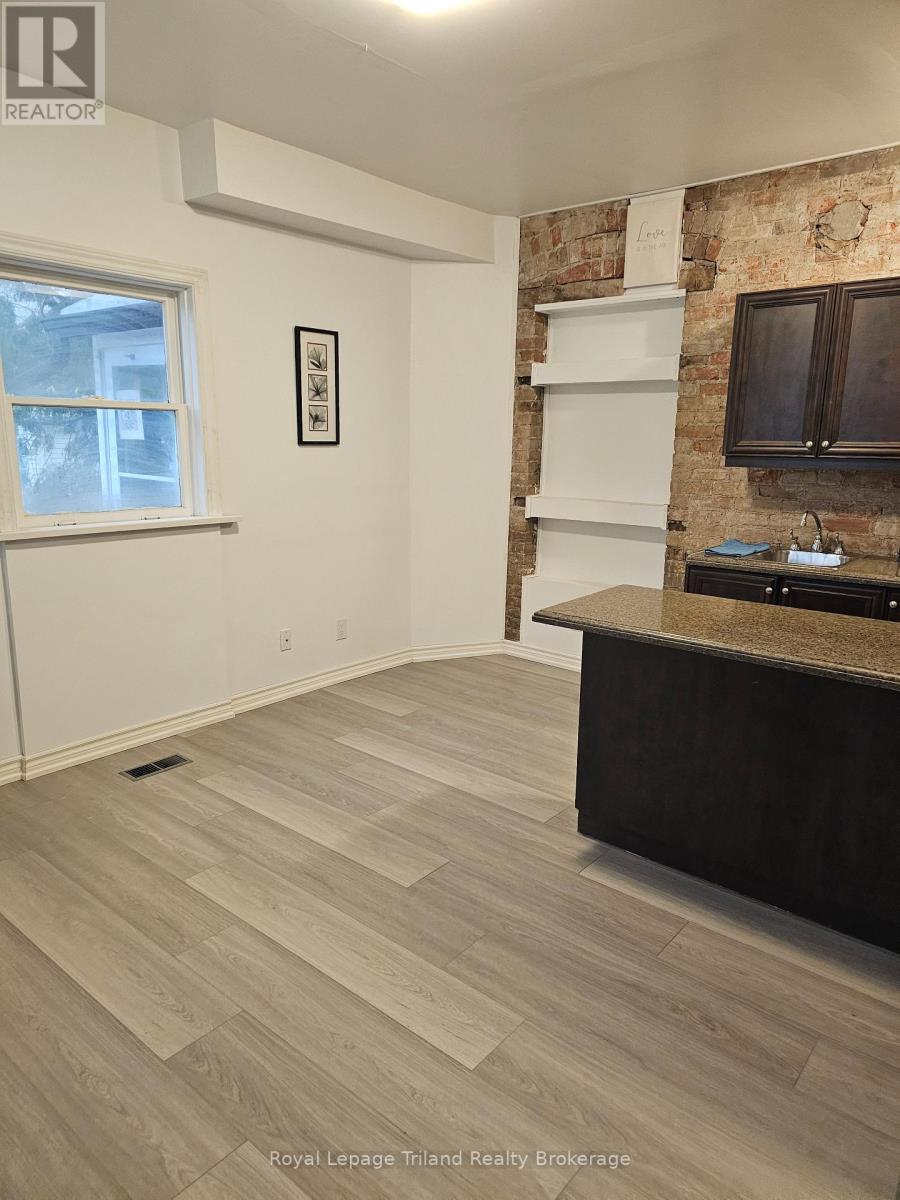 3 - 565 Peel Street, Woodstock, Ontario  N4S 1K5 - Photo 6 - X12697436