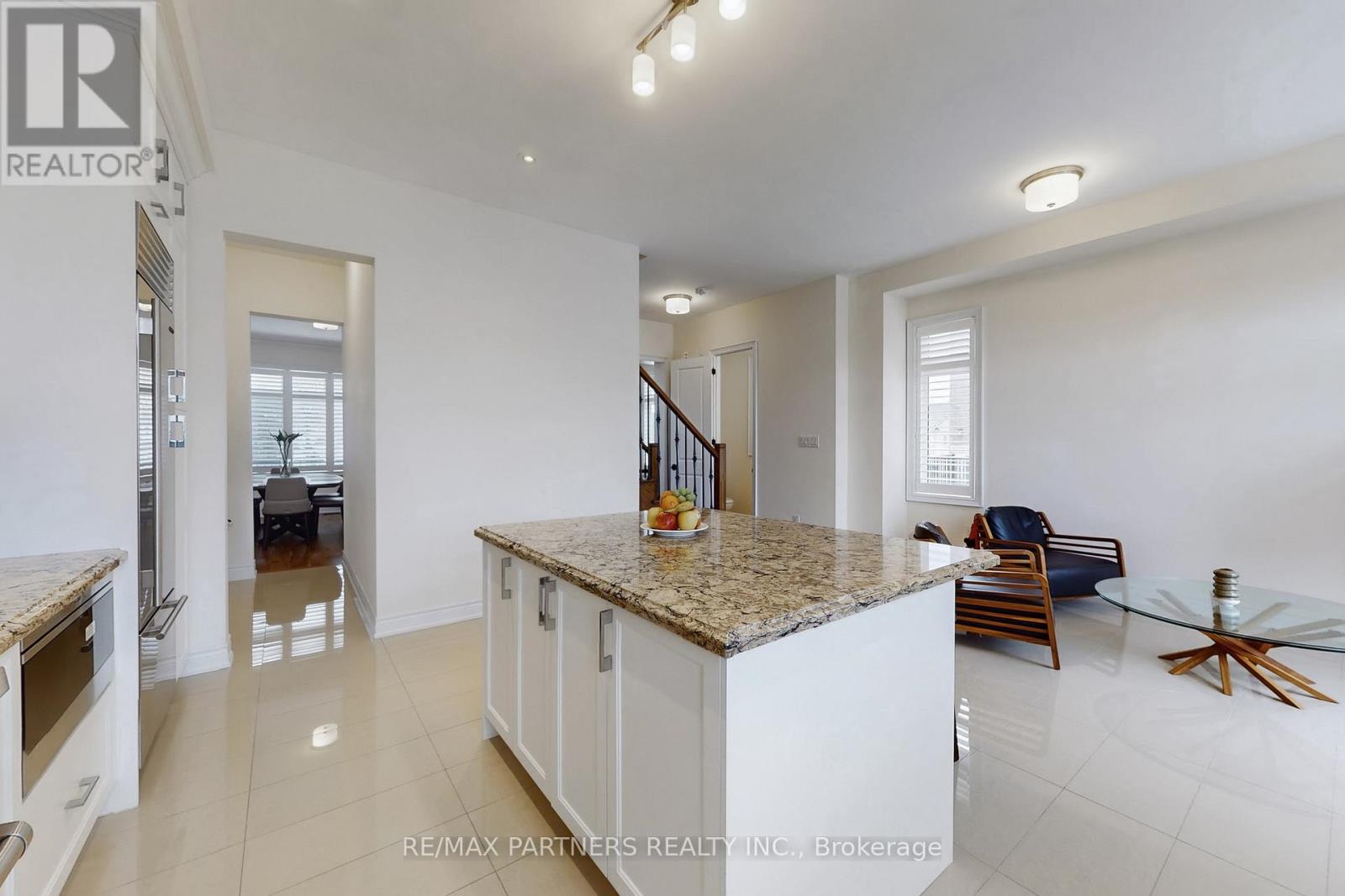 26 Island Green Lane, Markham, Ontario  L6C 0Y7 - Photo 11 - N12677544